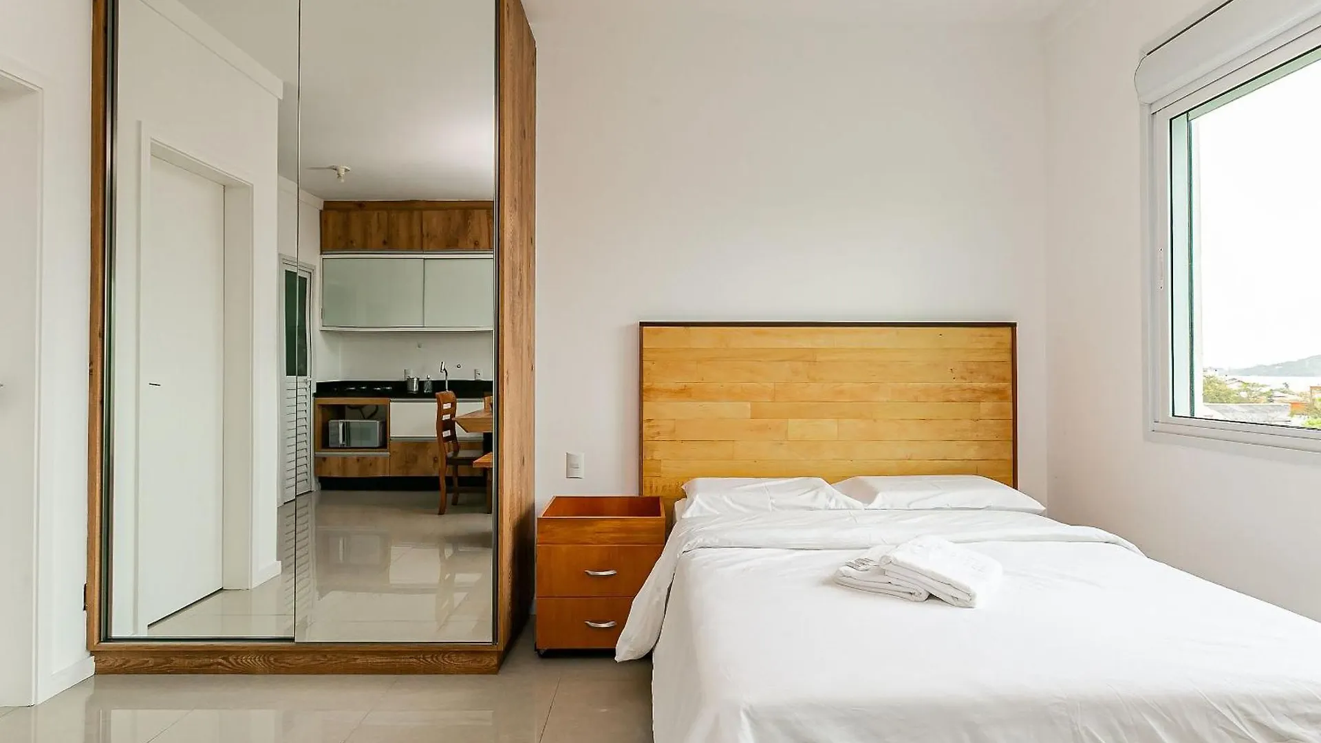 Studio Novo A 4 Min Da Lagoa Da Conceicao Ecm204의 연락처